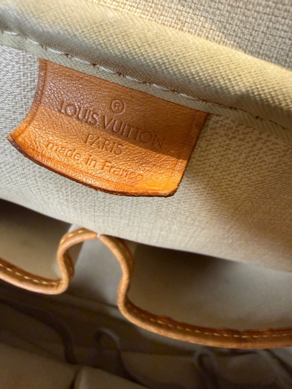 Louis Vuitton Deauville Monogram Canvas Satchel w/ Lock & Clochette Authentic - Picture 10 of 16